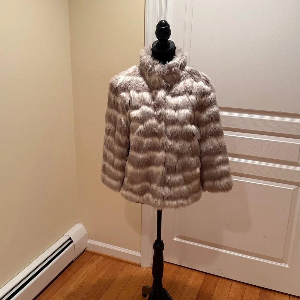 Tahari Girls  10 Faux Fur Striped Jacket - Cream Gray